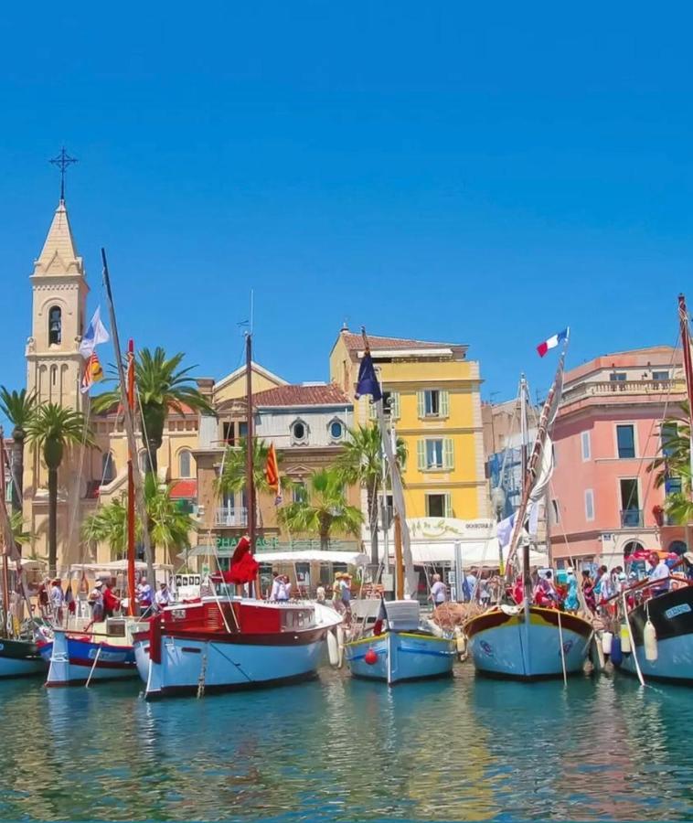 T2 vue mer avec jardinet / plage et port à pied Sanary-sur-Mer Exterior foto