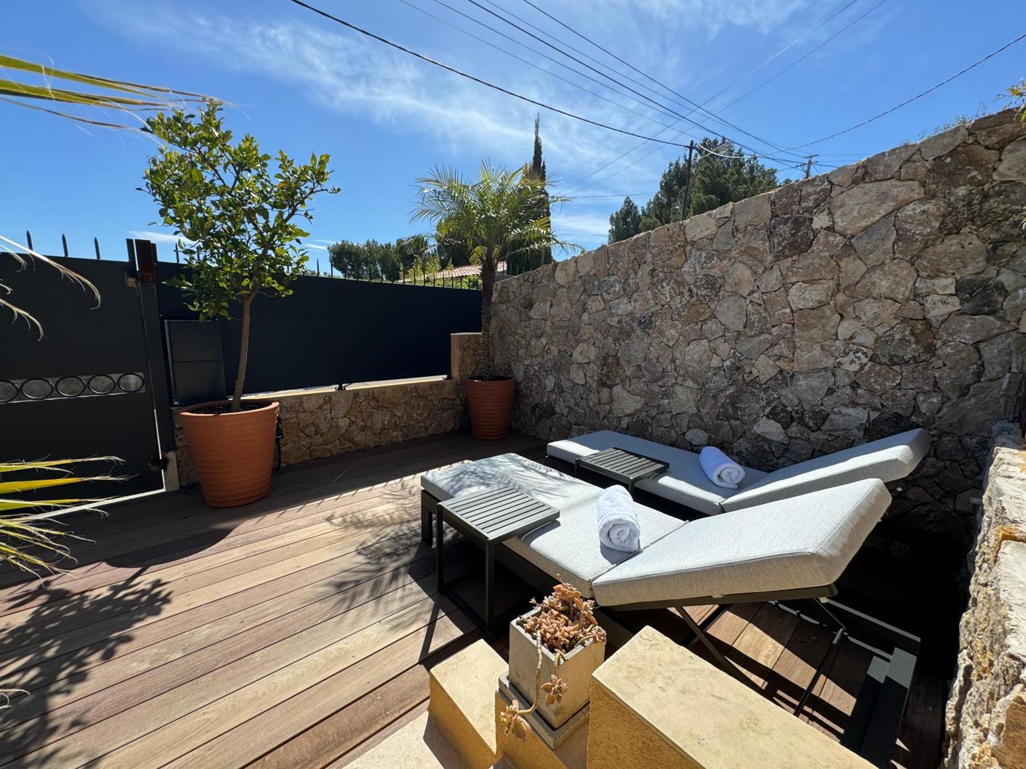 T2 vue mer avec jardinet / plage et port à pied Sanary-sur-Mer Exterior foto